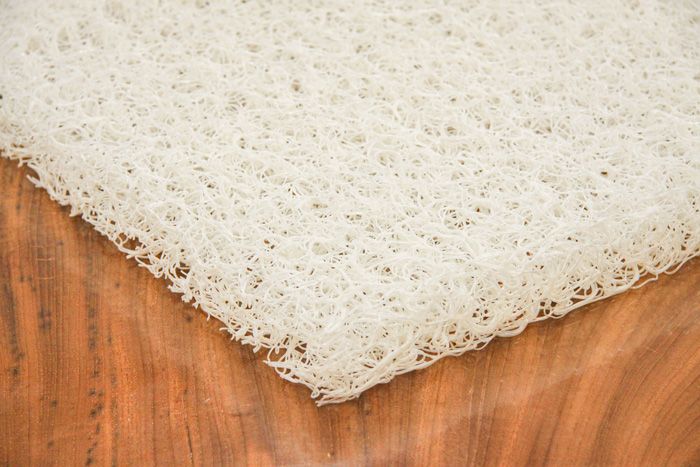 高反発素材の敷布団で樹脂系は通気性が高く、カビの対策にはよい素材です