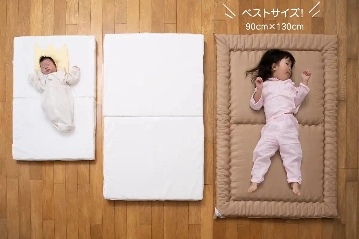 ベッドに赤ちゃんと寝るときは、成長や寝返り等を考えて掛布団や敷布団を選びましょう