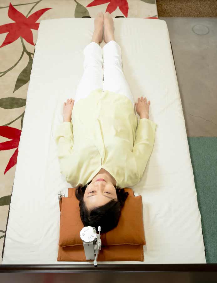 寝姿勢で行うオーダーメイド枕の測定